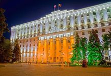 На замену лифтов в здании правительства Ростовской области потратят 1,1 млн рублей