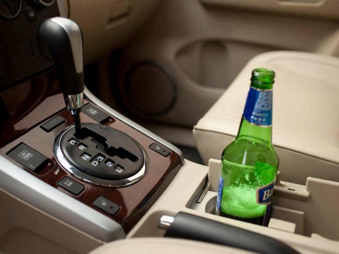 drinking-beer-while-driving-car-1