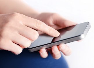 Военкор Поддубный прокомментировал отключения интернета в Ростове смартфон // фото с сайта macdigger.ru