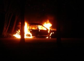 В Ростове на Шолохова загорелась «Лада Приора»