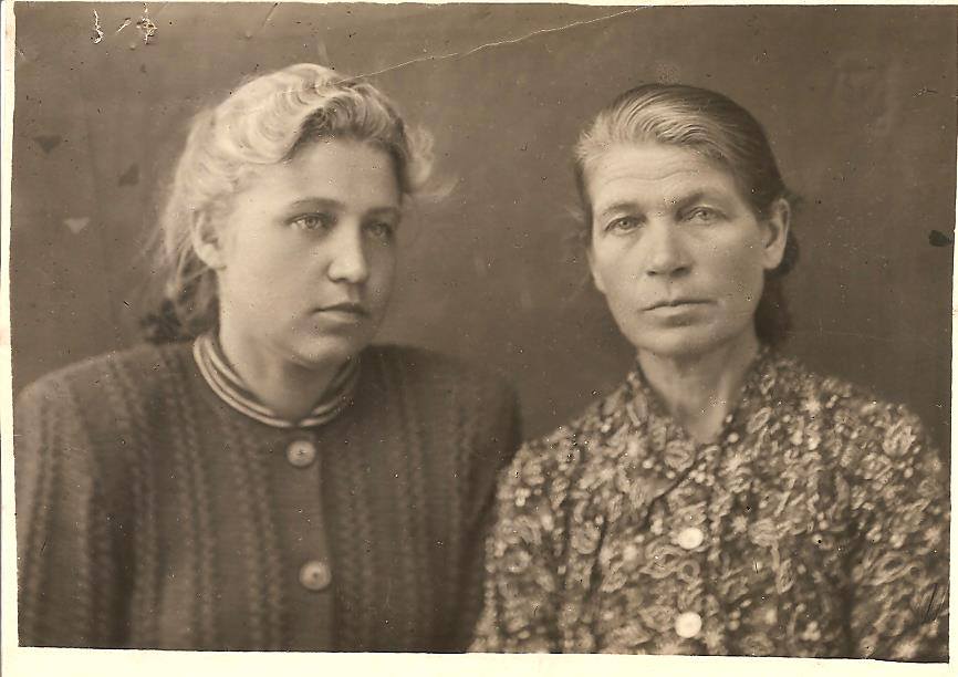 Ольга Волнушкина и Клавдия Мелентьева // Фото из личного архива Марины Китаевой