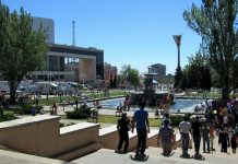 Полиция Ростова начала проверку зданий на Театральной площади