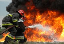 В Шахтах на пожаре в бесхозном помещении погиб мужчина пожар//Фото с сайта esp.md