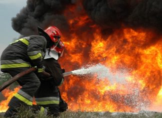 В Ростове загорелся склад на Штахановского пожар//Фото с сайта esp.md