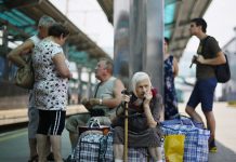 Я хочу помочь живущим в Ростовской области беженцам из Украины. Как это сделать?