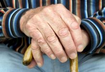 Жителя Ростова подозревают в ограблении 82-летнего пенсионера