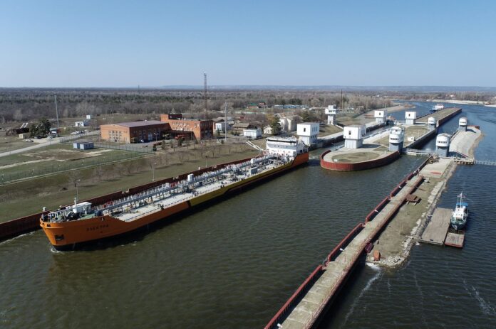 Водный транспорт в Ростове ://www.donland.ru/ ://www.donland.ru/