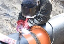 Для восстановления подачи горячей воды в Ростове привлекли 15 бригад