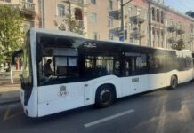 В Ростове на Буденновском столкнулись два автобуса