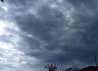 Штормовое предупреждение: на Дону ливень с градом непогода // фото: rostov.tsargrad.tv