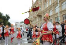 Концерт Drummatix, гастро-ремесленный фестиваль «Купеческий двор» и «Министерство неджентельменских дел» Гая Ричи в кино: афиша
