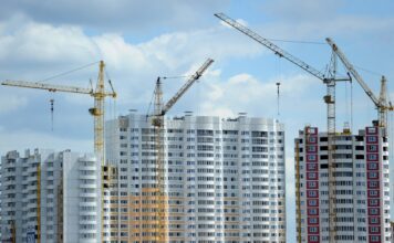 Количество строящихся многоэтажек в Ростове-на-Дону выросло на четверть за год Строительство многоэтажных жилых домов //Фото Сбер