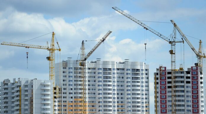 Количество строящихся многоэтажек в Ростове-на-Дону выросло на четверть за год Строительство многоэтажных жилых домов //Фото Сбер