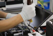 В Ростове появятся 700 новых рабочих мест на заводах ГК «Бештау» Завод электроники ГК «Бештау» по выпуску ноутбуков //Фото u-f.ru