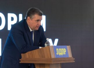 Лидер ЛДПР Леонид Слуцкий завалил Госдуму социальными законопроектами Леонид Слуцкий //Фото ЛДПР