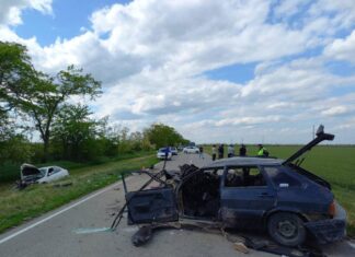В ДТП на трассе в Сальском районе погиб человек, двое пострадали