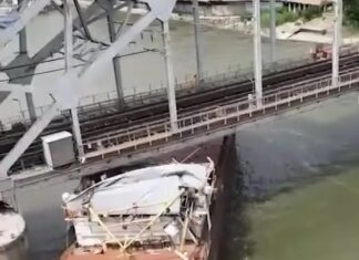 После столкновения судна с ж/д мостом Ростова возбуждено уголовное дело