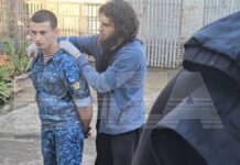 Адвокат подтвердил, что один из захватчиков заложников в СИЗО-1 жив Адвокат подтвердил, что один из захватчиков заложников в СИЗО-1 жив