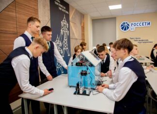 Компания «Россети Юг» в партнерстве с ростовской школой открыла первые на Дону профильный энергокласс и музей энергетики юга России