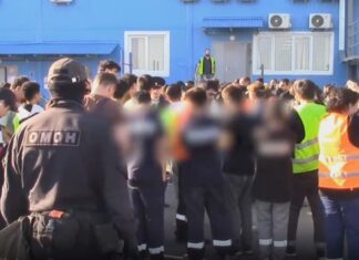 В Аксайском районе 39 сотрудников Ozon получили повестки в военкомат рейд в распределительном центре под Аксаем // фото: пресс-служба ГУ МВД по Ростовской области