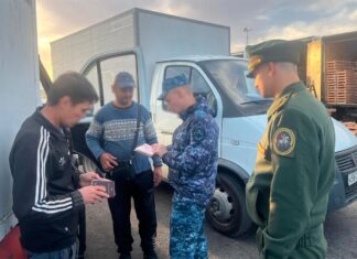 В Ростовской области по результатам проверки 312 бывших мигрантов поставлены на воинский учет В Ростовской области проведен очередной рейд по проверке бывших мигрантов, вступивших в гражданство России //Фото пресс-службы военного следственного управления Следственного комитета Российской Федерации по Южному военному округу