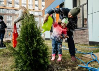 Парку — быть: ГК «ЮгСтройИнвест» поучаствовала в высадке деревьев в Новом Ростове ГК «ЮгСтройИнвест» поучаствовала в высадке деревьев в Новом Ростове //Фото ГК "ЮгСтройИнвест"