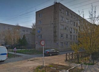 В Таганроге на территории дома в переулке 17-Новый введен режим ЧС аварийный дом в 17 Новом переулке в Таганроге // фото: Яндекс Карты