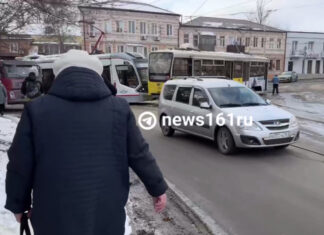 В Ростове трамвай сошел с рельсов // фото: Тютина