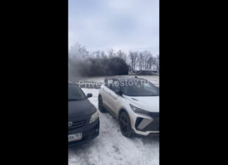 В Ростове на ходу загорелся автобус // фото: rivetrostov.ru