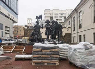В Ростове отложили завершение реставрации мемориала «Крепостная стена» мемориал "Крепостная стена" на Кировском в Ростове // фото: Евгений Вдовин / 161.ru