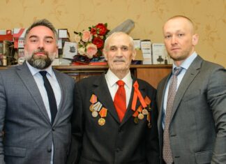 Делороссы участвуют во вручении памятных медалей ветеранам города Ростова-на-Дону к юбилею Победы