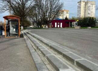 На площади Плевен починили ступеньки к остановке ступеньки на Коммунистическом починили // фото: rostov-gorod.ru