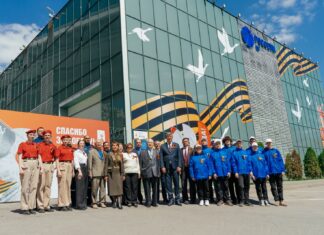 «Россети Юг» переименовали подстанцию в Ростове в честь Героя СССР Дмитрия Пескова торжественная церемония открытия памятной таблички на подстанции "Песковская" // фото: пресс-служба "Россети Юг"