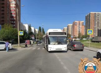 В Ростове на Орбитальной автобус сбил подростка ДТП Орбитальная // фото: пресс-служба госавтоинспекции Ростовской области