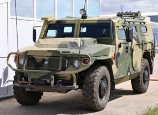 В Ростове заметили скопление военной техники на левом берегу бронеавтомобиль "Тигр-М" // фото: Википедия, Авторство: Vitaly V. Kuzmin