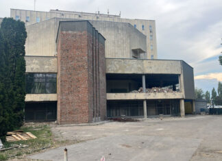 В Ростове ремонтируют фасад типографии «Молот» типография "Молот"// фото: rostov-gorod.ru