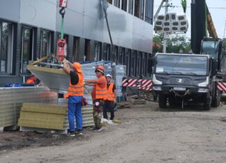 В Батайске достроят модульную начальную школу на 400 мест строительство школы в Батайске // фото: пресс-служба правительства Ростовской области