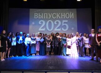 В Ростове прошел выпускной филиала ВГИКа выпускной в Ростовском филиале ВГИКа // фото: группа ВКонтакте "ВГИК Ростов-на-Дону"