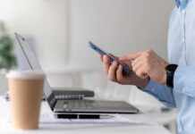 В Ростове отключили мобильного интернета мобильный интернет // фото: Изображение от freepik на Freepik