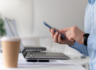 Как ростовский бизнес выживает в эпоху отключений интернета мобильный интернет // фото: Изображение от freepik на Freepik
