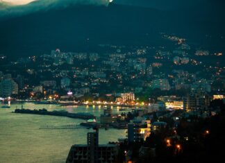 Ростовчане все чаще предпочитают отдыхать зимой в Крыму и Абхазии вместо Сочи Зимняя Ялта //Фото Правда.ру, Creative Commons