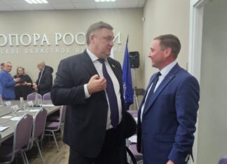 В Ростовском отделении «ОПОРЫ РОССИИ» определили будущее регионального представительства Члены заседания регионального совета "Опоры России" обсуждали планы организации и в кулуарах //Фото "ОПОРА РОССИИ"