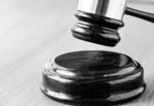 Суд признал незаконным отказ минстроя от контракта с проектной фирмой на 4,5 млн рублей Суд // Фото с сайта https://www.freepik.com/