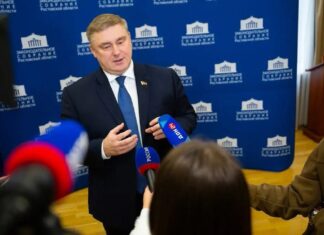 Донской парламент подготовил обращение по упрощенной системе налогообложения для НКО Игорь Бураков //Фото пресс-службы Законодательного собрания Ростовской области