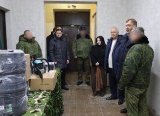 Депутаты «Единой России» поздравили военнослужащих с наступающим Днём Защитника Отечества Депутаты «Единой России» поздравили военнослужащих с наступающим Днём Защитника Отечества //Фото РРО партии "Единая Россия"