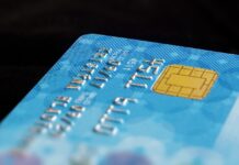 Как вывести карту из стоп-листа в Ростове: пошаговая инструкция и ответы на вопросы Кредитная карта //Фото vjkombajn, Pixabay