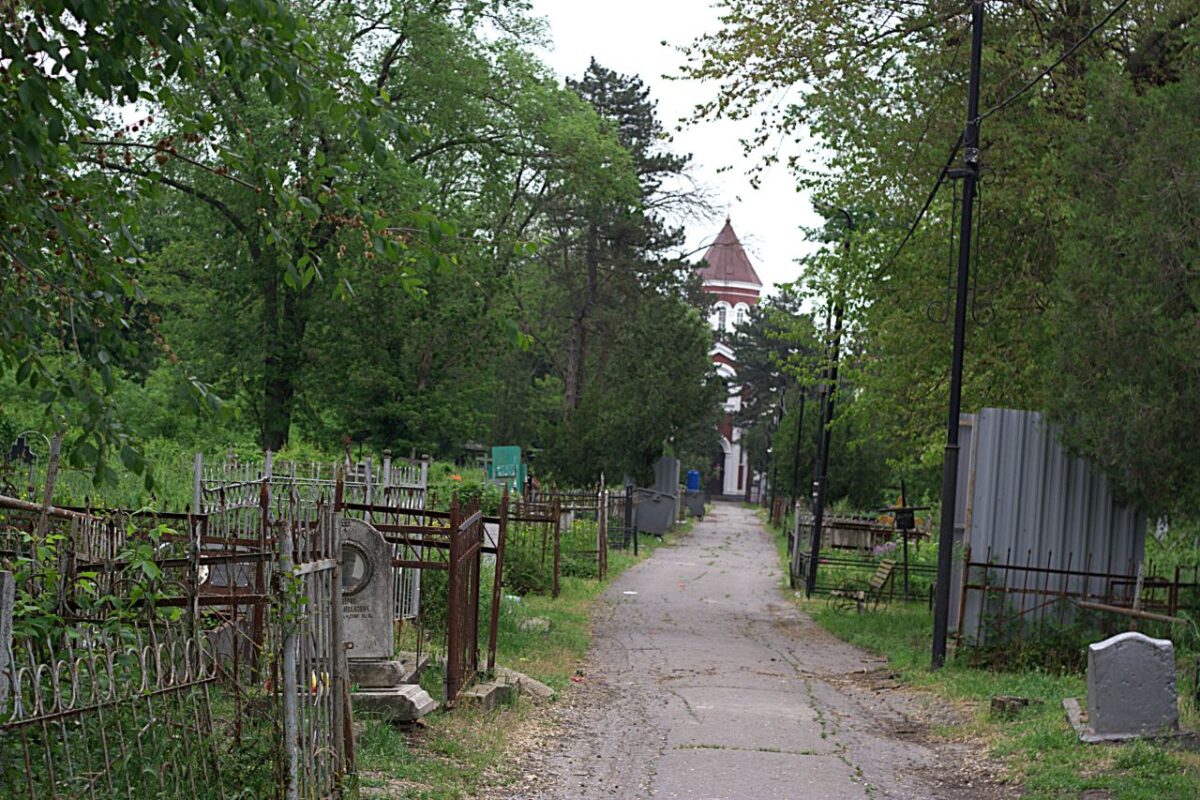 Армянское кладбище в Нахичевани Ростова-на-Дону //Фото Инна Лебедева, Городской репортер