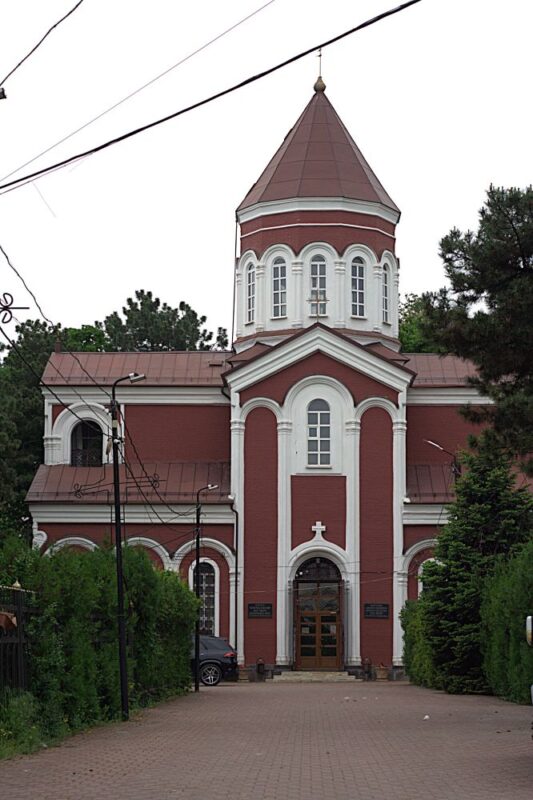 Армянская церковь Сурб-Карапет (Святого Карапета), то есть Иоанна Крестителя //Фото Инна Лебедева, Городской репортер