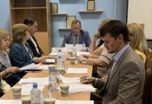 В Ростове впервые детально разобрали обращения граждан о неформальной занятости Рабочая группа межведомственной комиссии Ростова-на-Дону разобрала обращения граждан о признаках неформальной занятости //Фото пресс-службы администрации Ростова-на-Дону