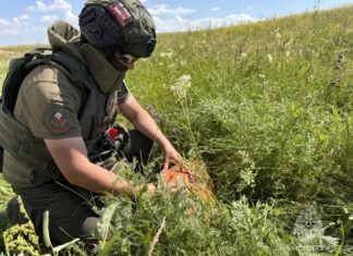Ростовские пиротехники обезвредили 50-килограммовую авиабомбу времён войны в Волгограде